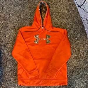 Mens UA hoodie